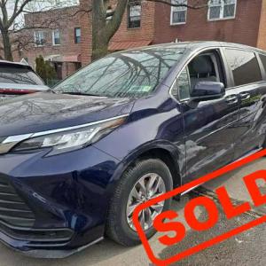 2023 Toyota Sienna LE AWD
