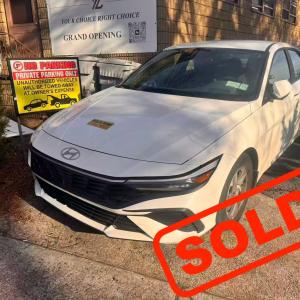 2024 HYUNDAI ELANTRA SE