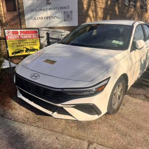 2024 HYUNDAI ELANTRA SE