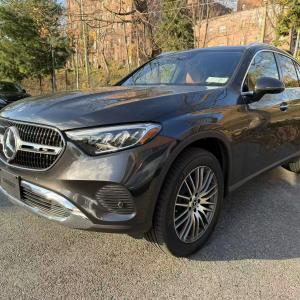 2025 MERCEDES-BENZ GLC300